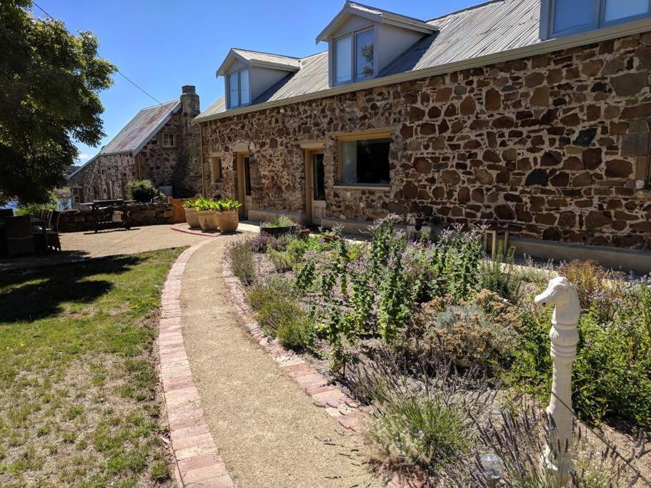 *Newly Relisted* Coach House At Lisdillon Vineyard Villa Little Swanport Kültér fotó