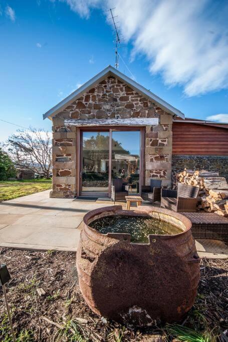 *Newly Relisted* Coach House At Lisdillon Vineyard Villa Little Swanport Kültér fotó